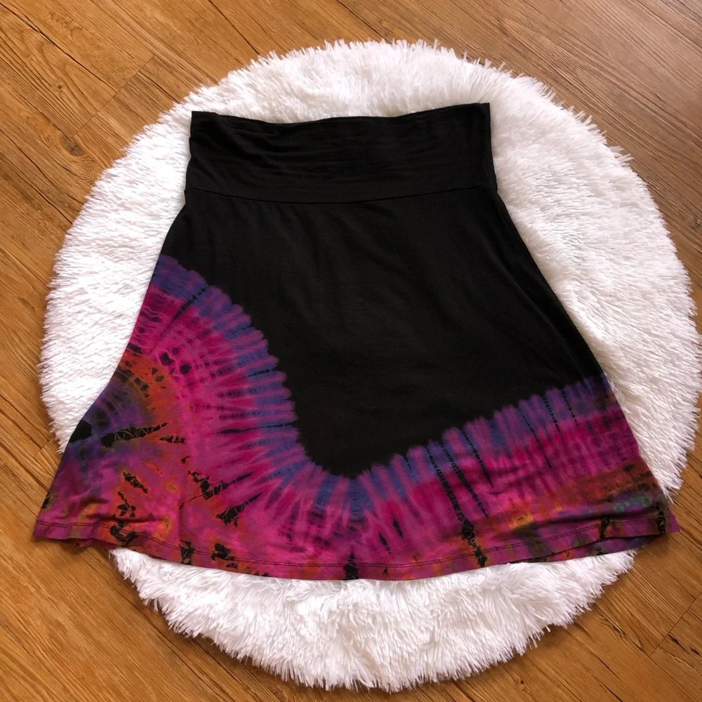 Boho Black and Pink Tie-Dye Skirt - Picture 4 of 5